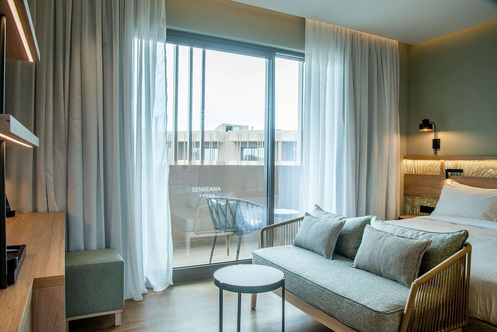 Classic Double Room Single Use, Garden View