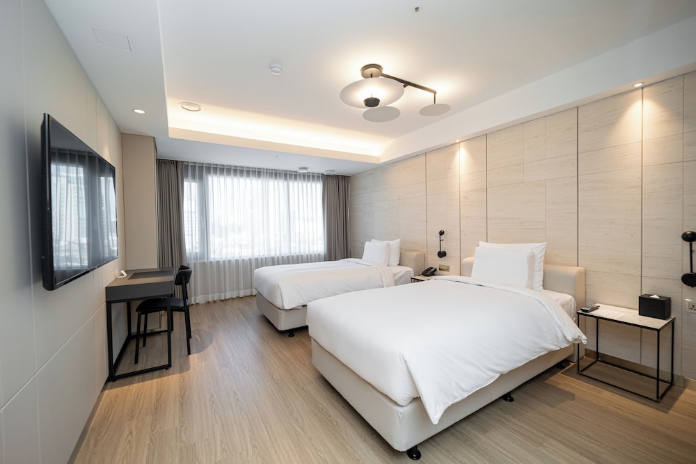 Superior Twin Room photo 2