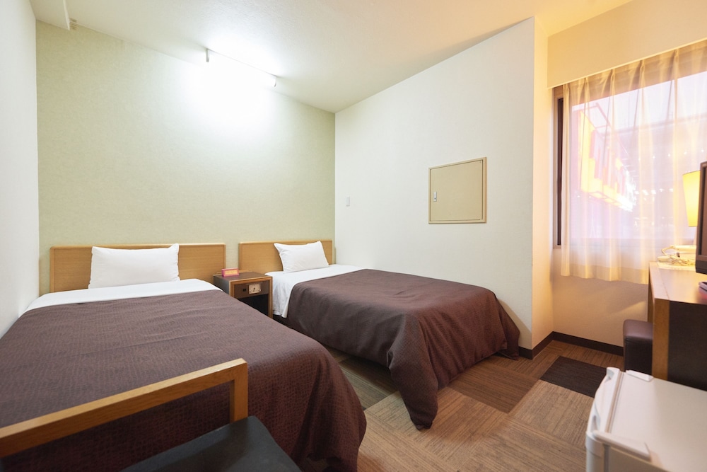 Business Twin Room, Non-Smoking photo 3