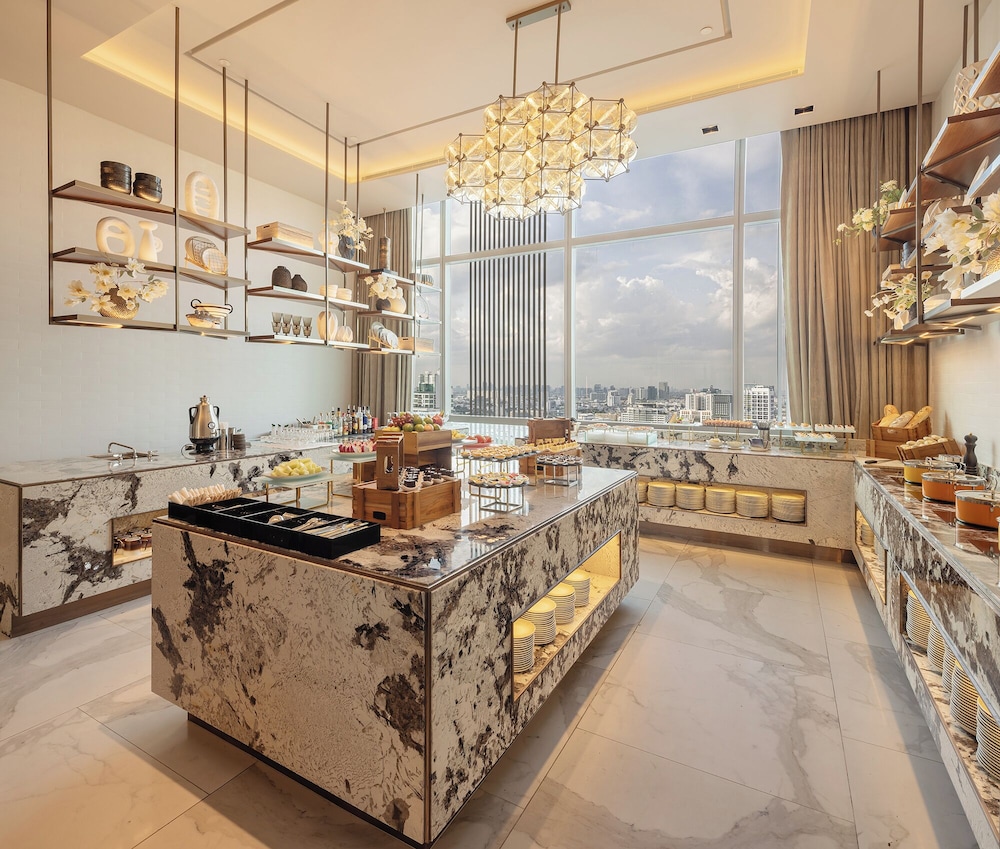 Penthouse Suite thumbnail 6