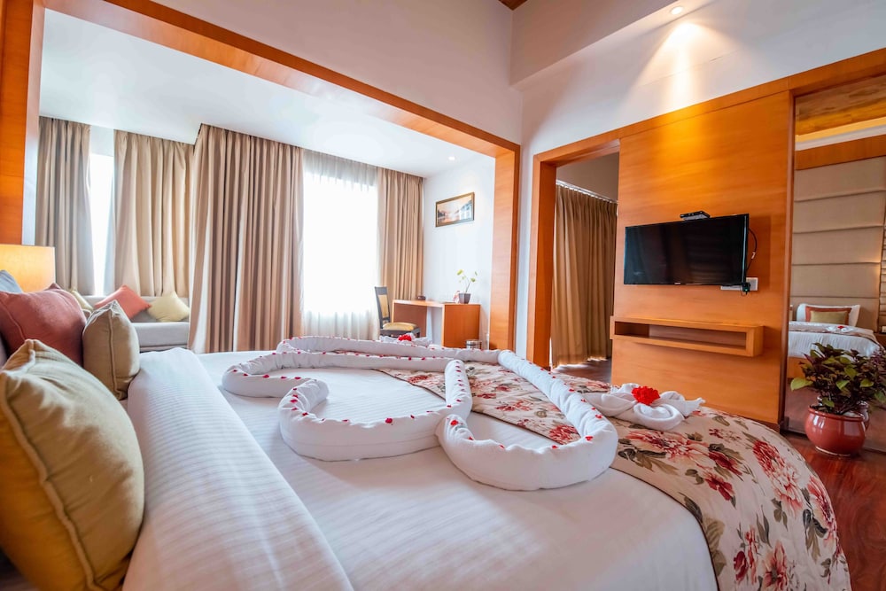 Honeymoon Suite photo 3