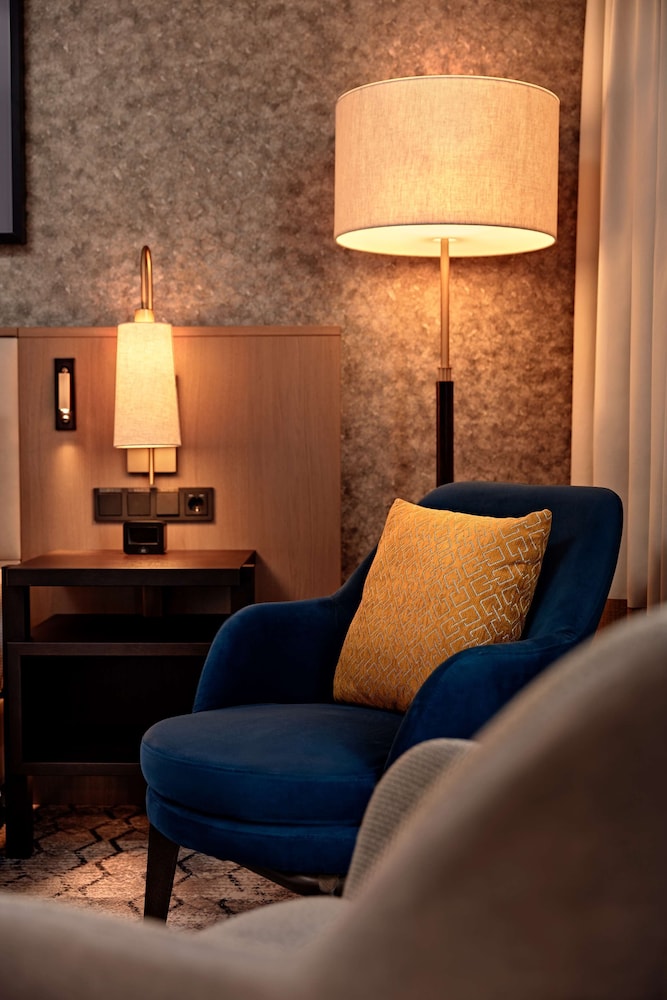 Executive Room, 2 Twin Beds - Photo 5