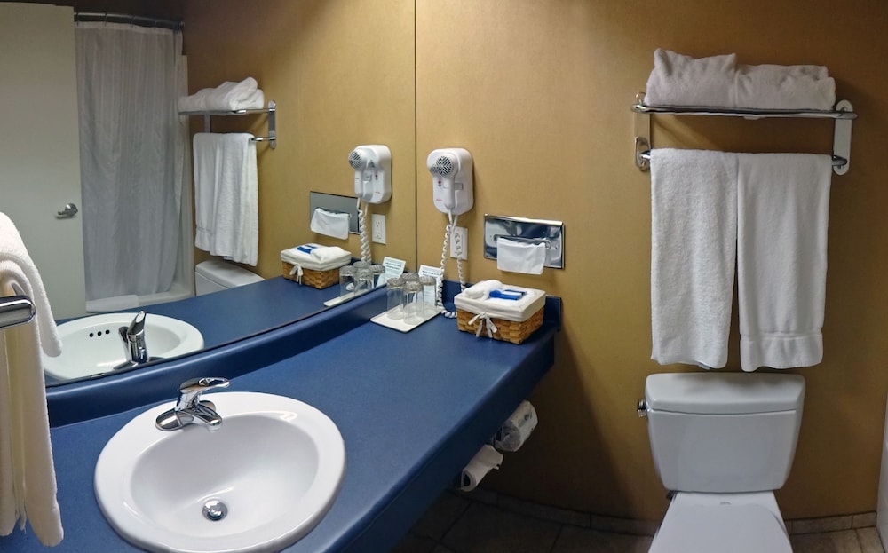 Deluxe Double Room, 1 King Bed With Sofa Bed, Patio, Ocean View, photo 6