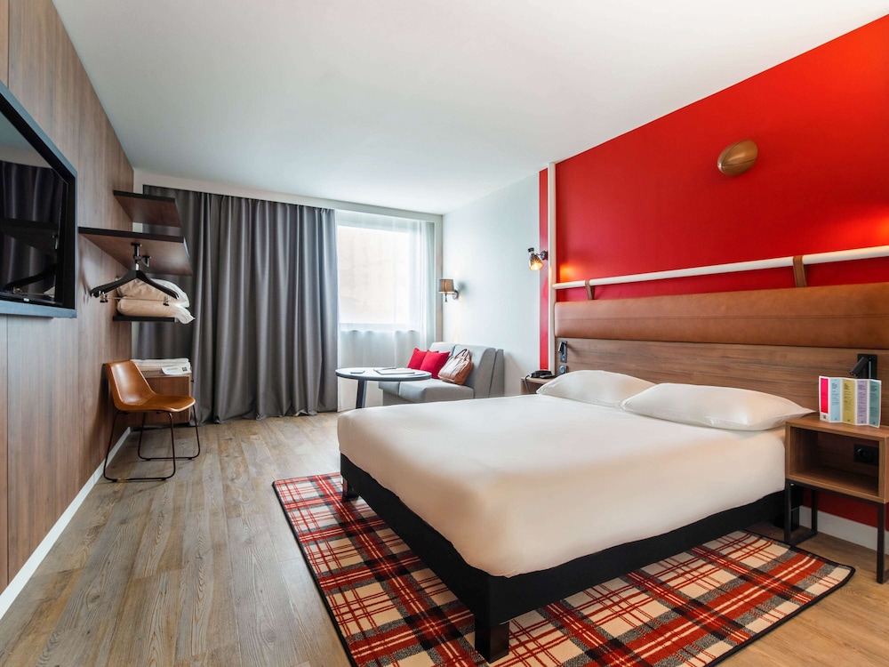 Family Room, 1 Double Bed with Sofa bed - Photo 3