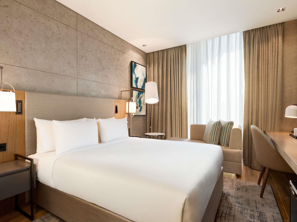 Deluxe Room, 1 Queen Bed