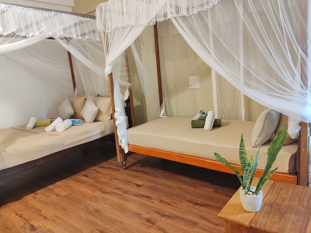 Standard Triple Room, Patio, Garden View