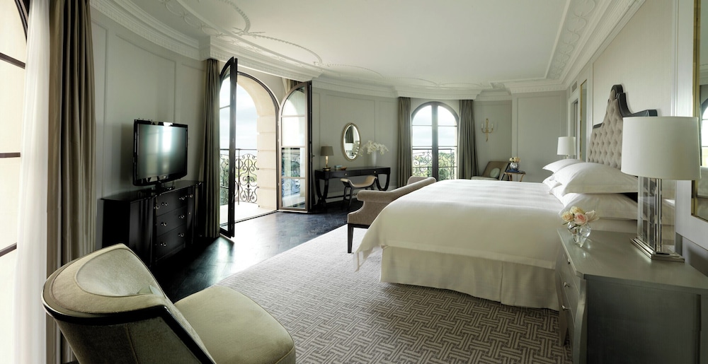 Premier Room, 1 King Bed, Park View - Photo 2