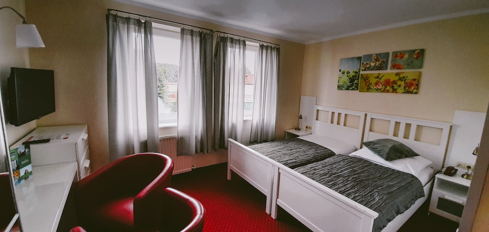 Double or Twin Room - Photo 1