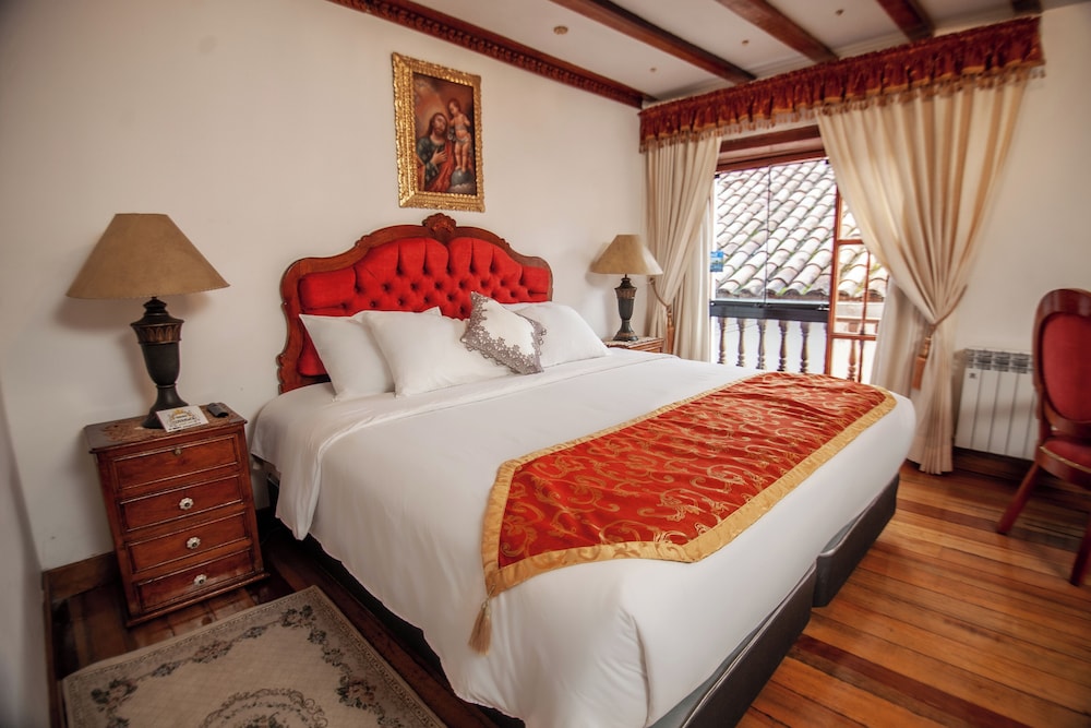 Superior Room, 1 King Bed photo 3