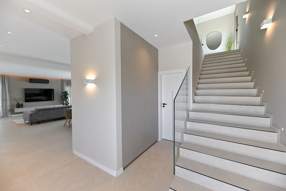 Villa photo 2
