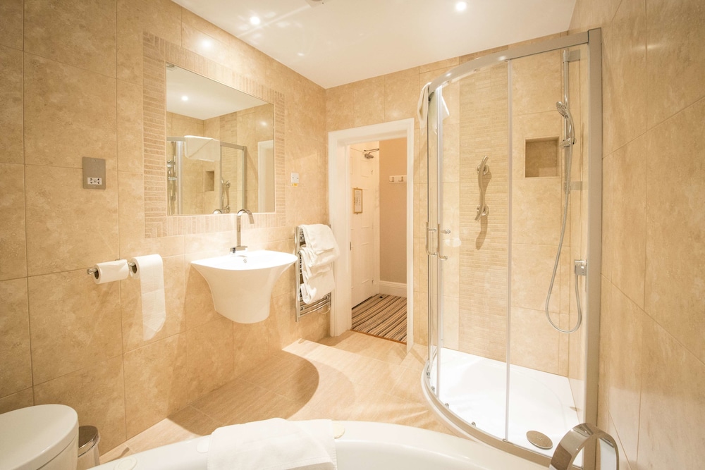Standard Room, 1 Double Bed, Non Smoking (Small Room) - Photo 8