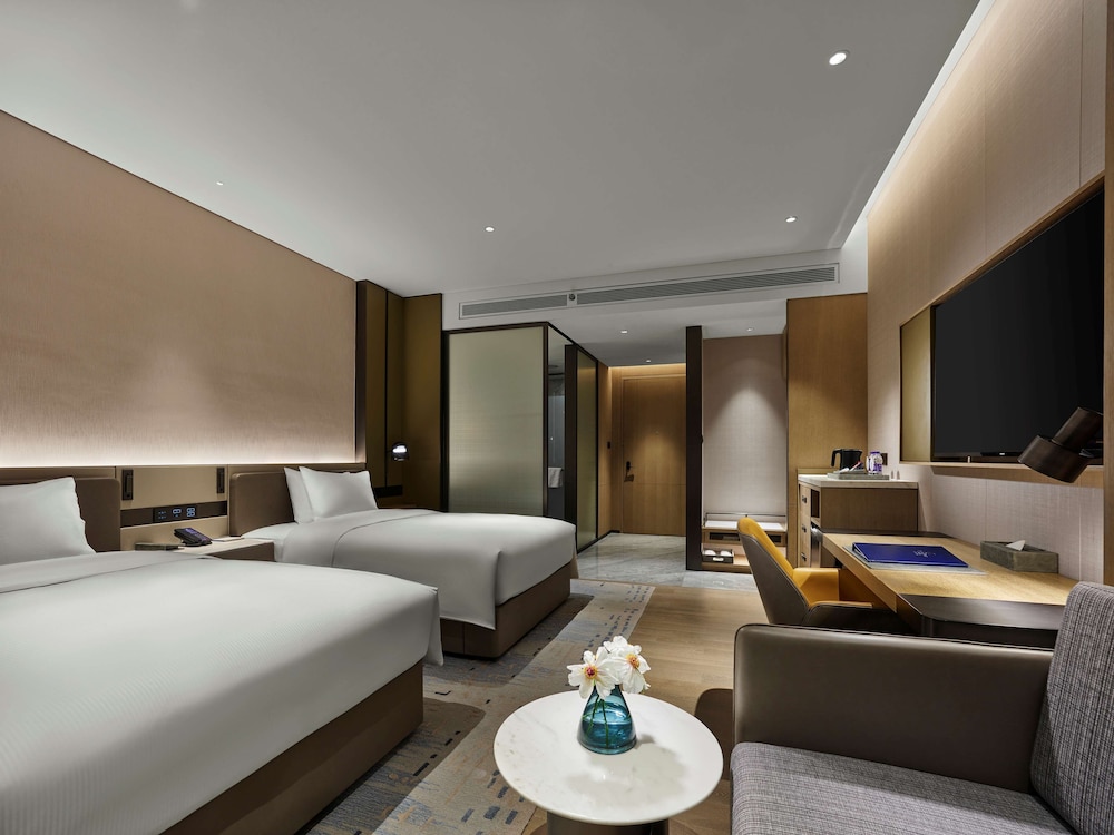 Deluxe Room, 2 Twin Beds photo 2