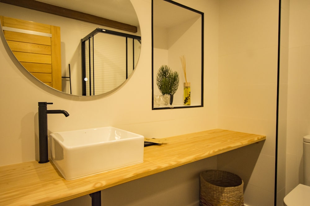 Comfort Double or Twin Room, 2 Twin Beds, Ensuite photo 2