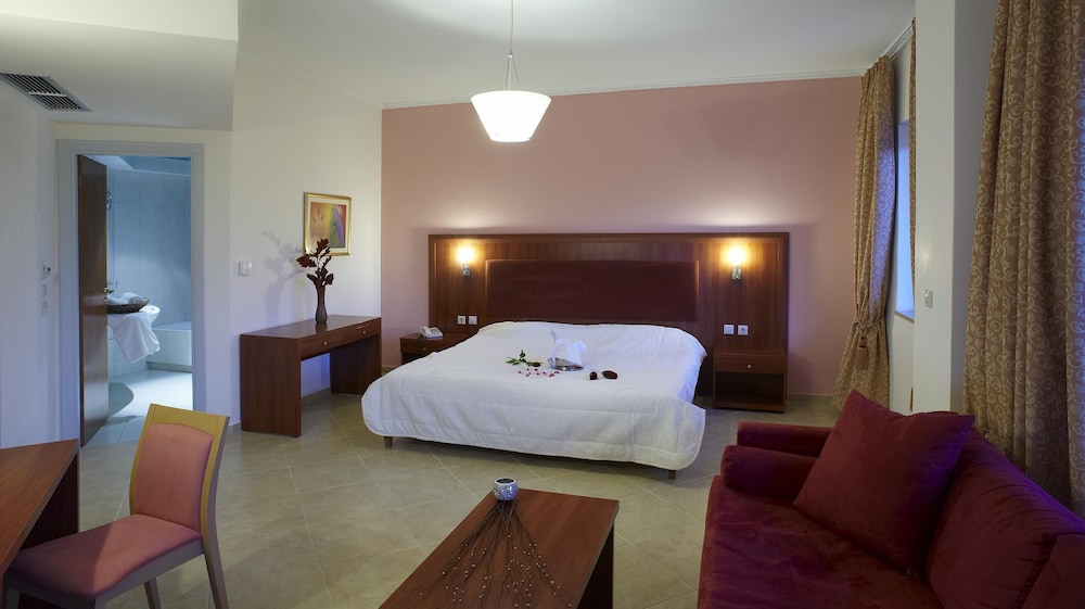 Standard Double or Twin Room - Photo 2