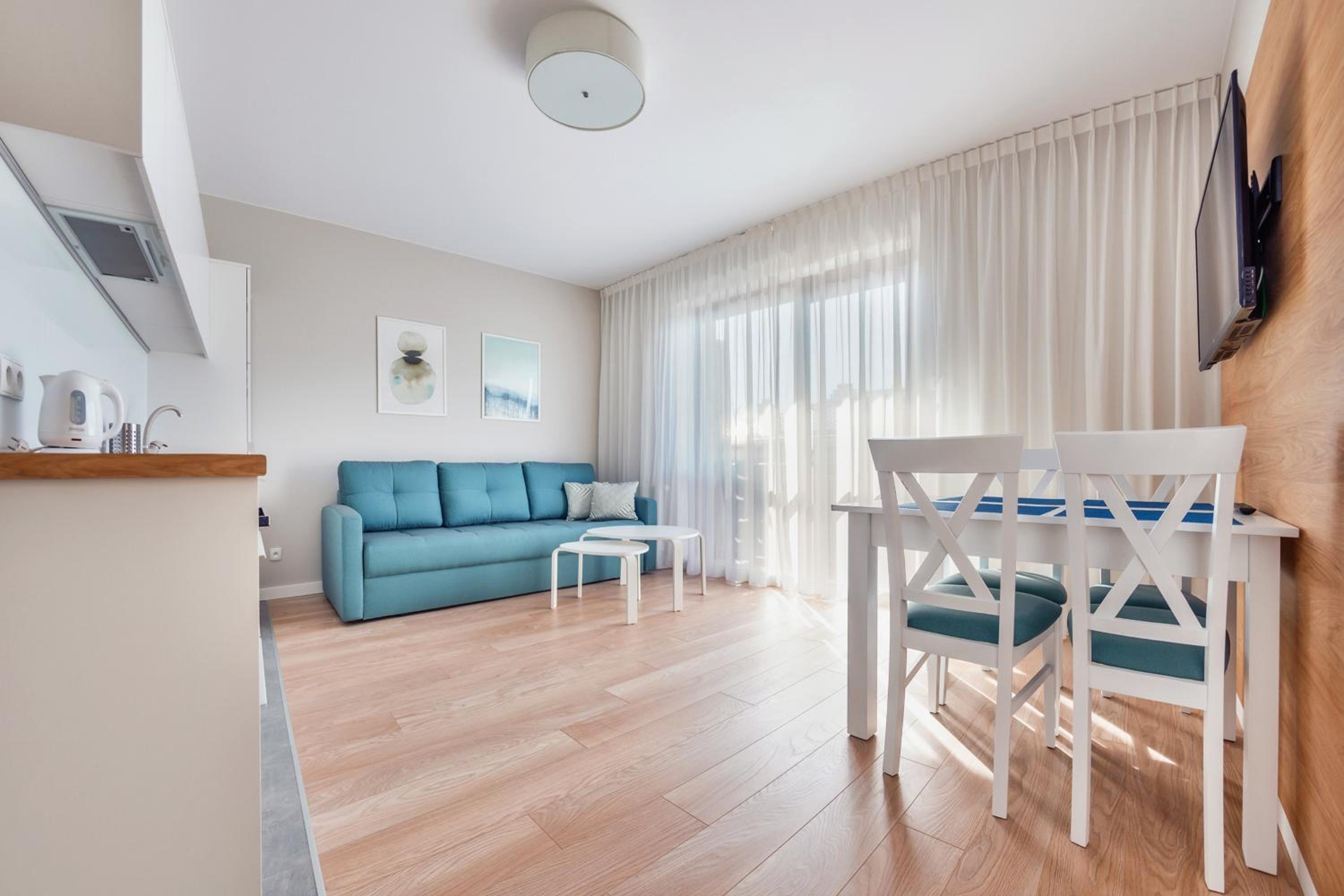 Apartment with Balcony and Parking photo 1