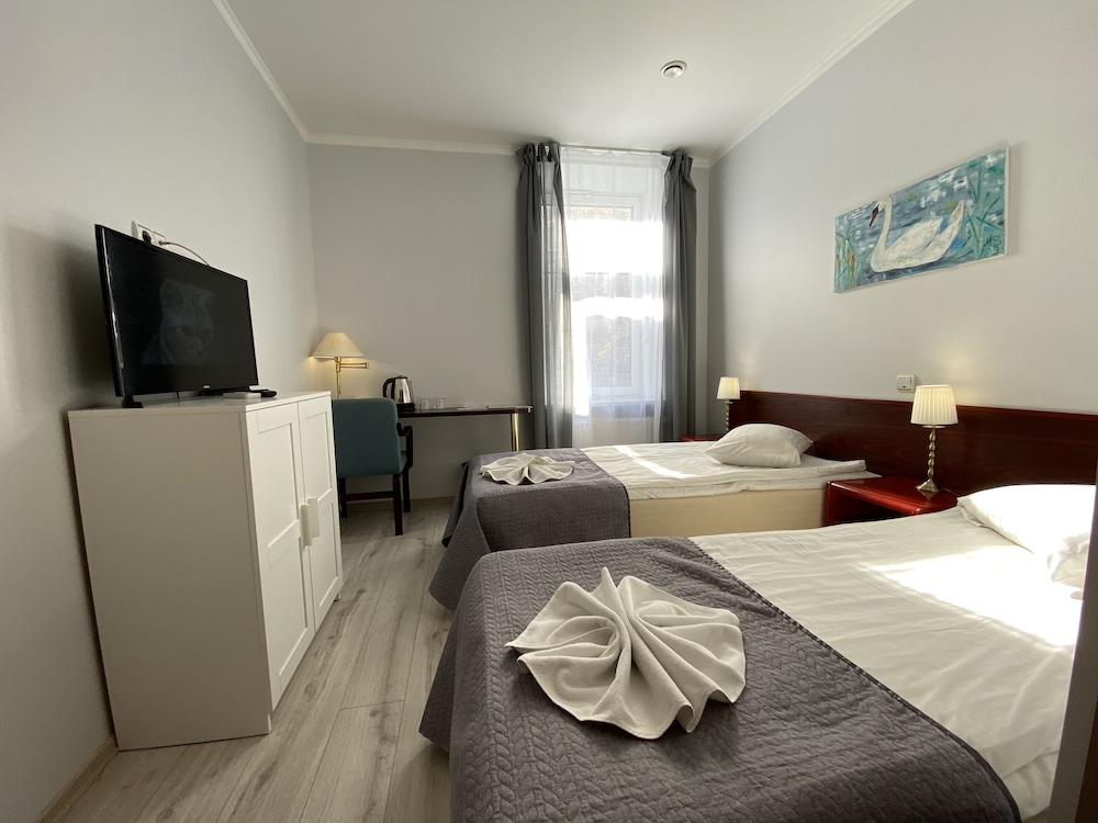 Double or Twin Room - Photo 22