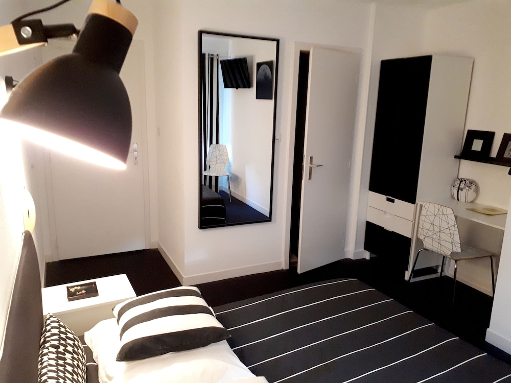 Standard Double Room photo 3