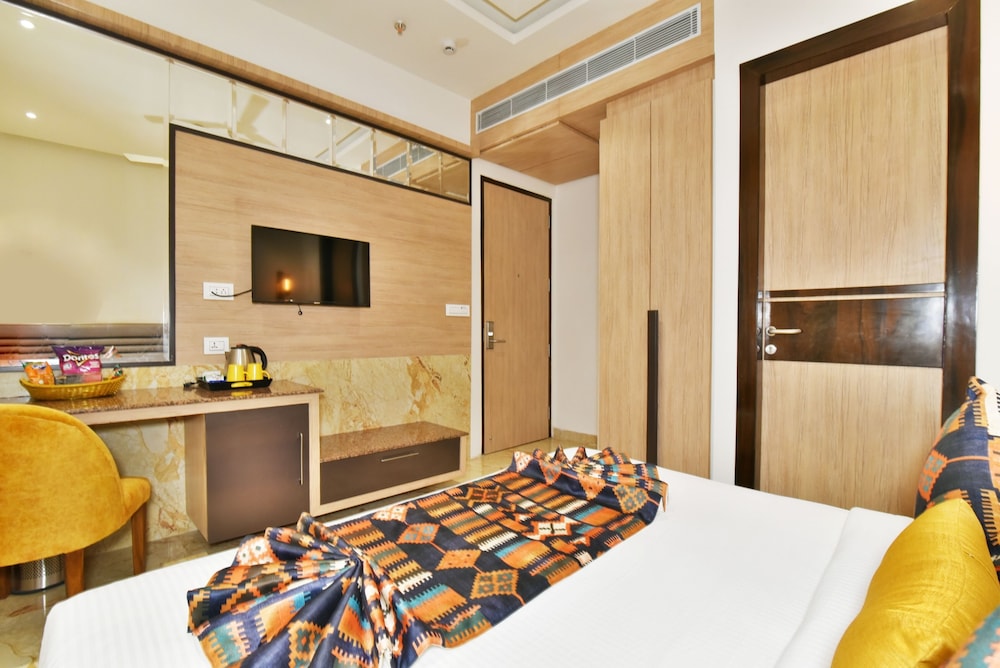 Deluxe Room - Photo 2