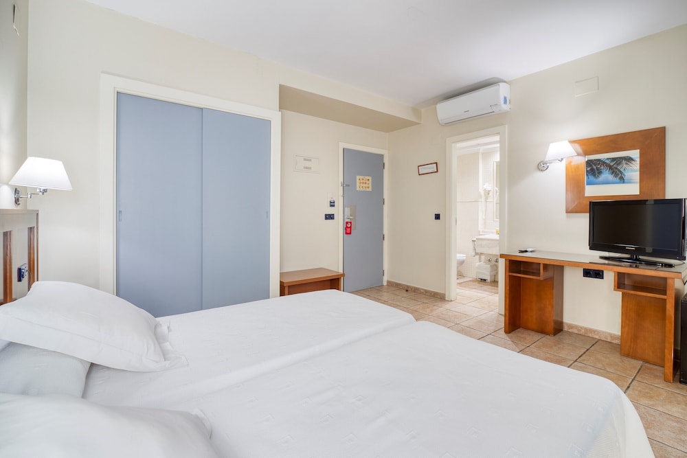 Twin Room, 2 Twin Beds, Terrace photo 3