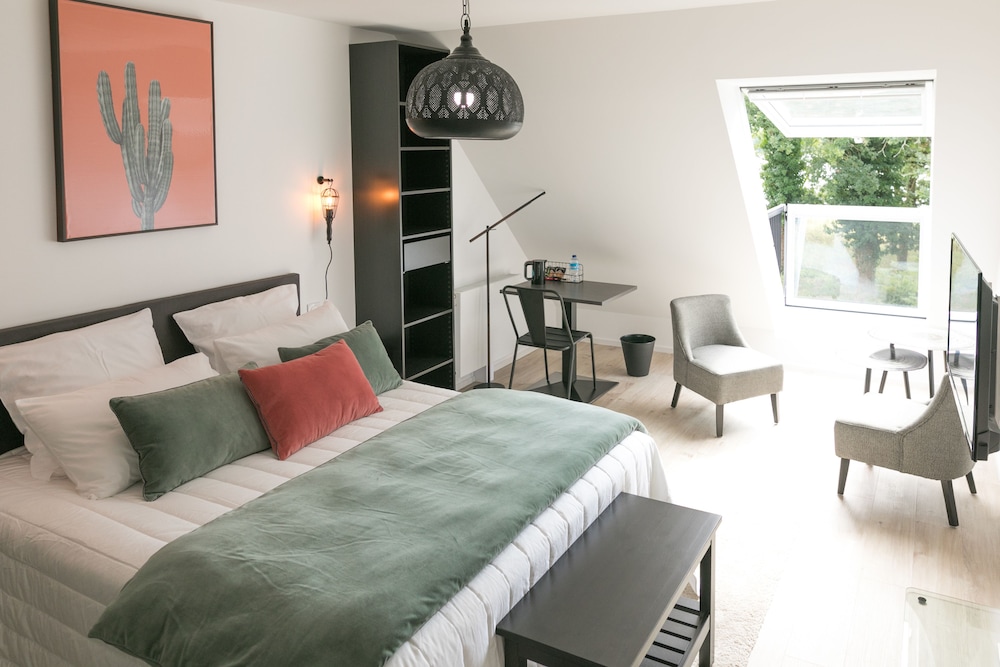 Comfort Double Room, 1 Queen Bed, Lake View (Unan) photo 1
