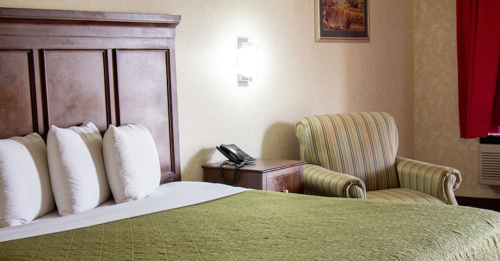 Standard Room, 1 King Bed photo 1