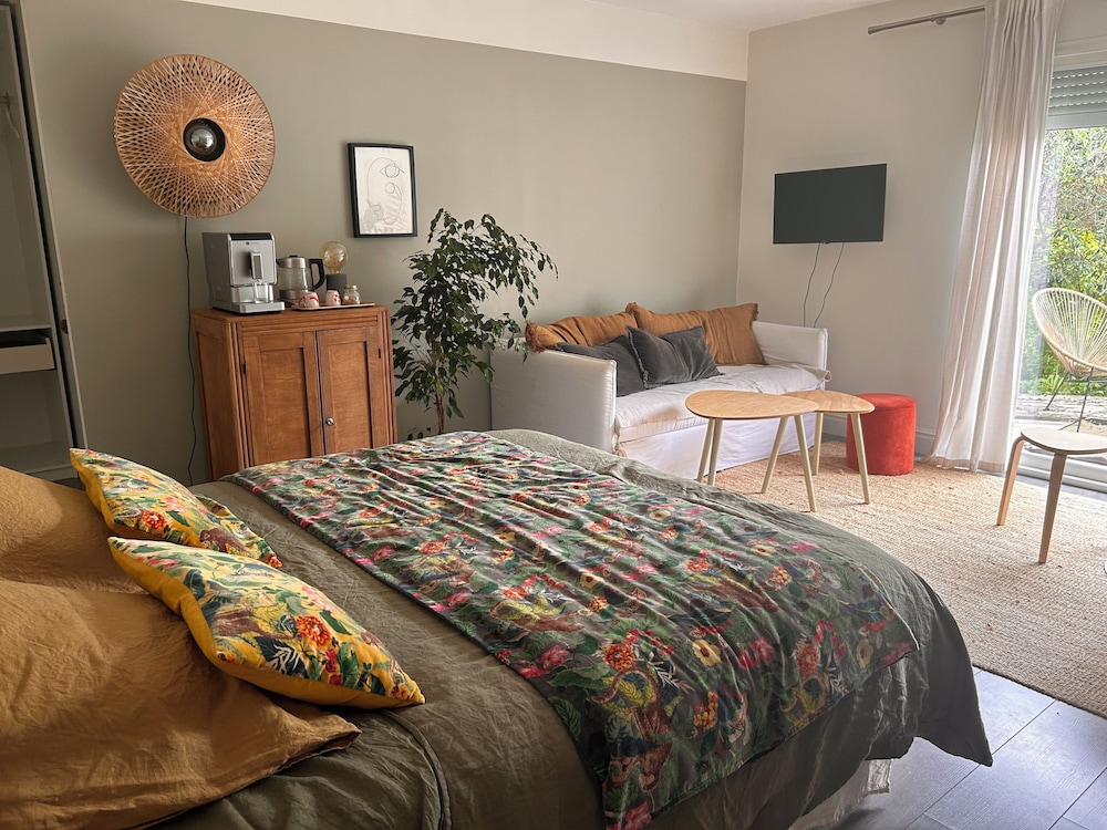 Deluxe Double Room (R) - Photo 1