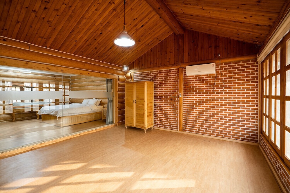 Suite (35 PY)