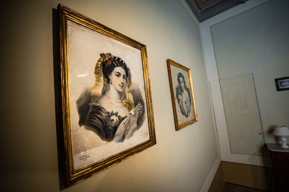Deluxe House photo 3