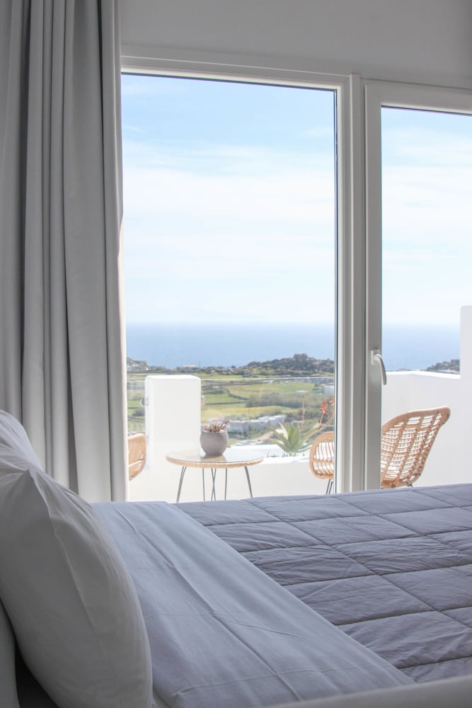 Honeymoon Suite, Sea View - Photo 11