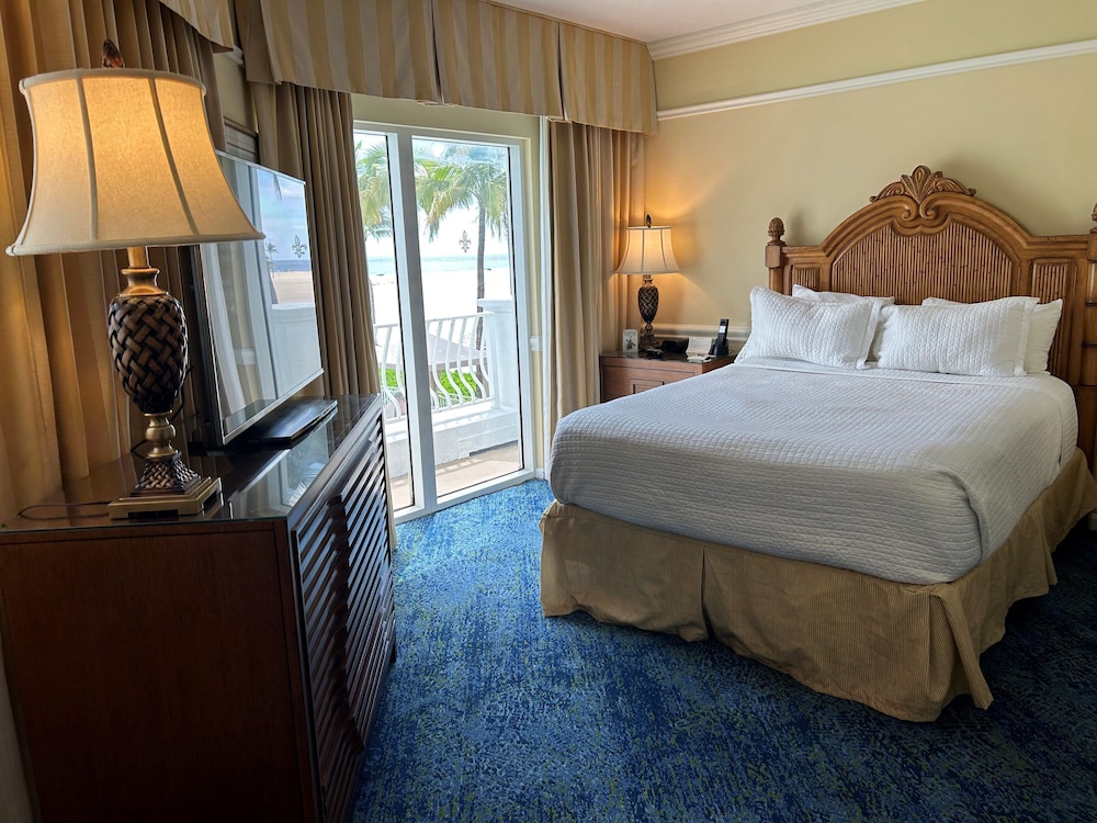 Premium Suite, 1 Bedroom, Non Smoking, Partial Ocean View - Photo 2