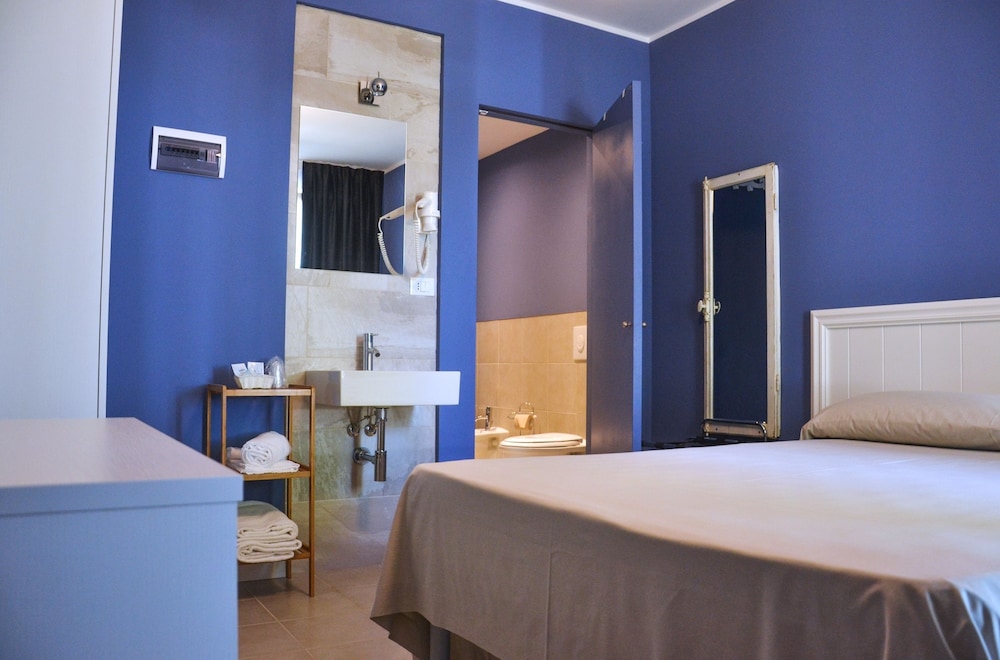 Standard Double Room photo 1