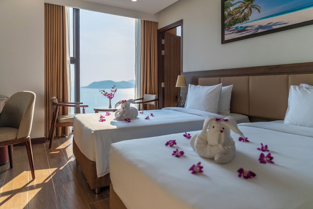 Family Quadruple Room, 2 Bedrooms, Sea View