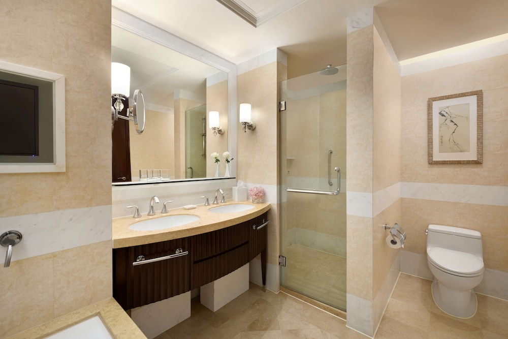 Executive Suite, 2 Twin Beds - Photo 5