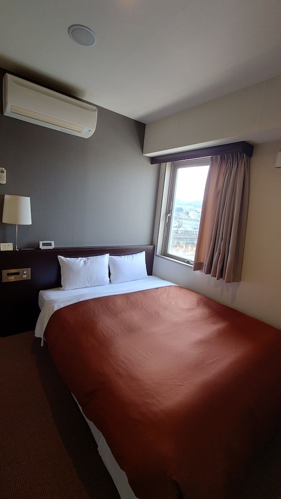 Basic Single Room, Smoking - Photo 3