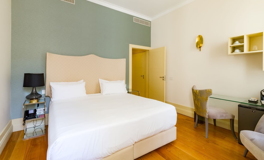 Standard Double or Twin Room photo 1