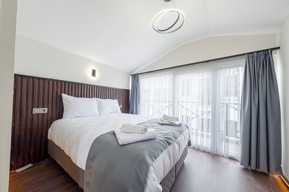 Deluxe Room, Balcony photo 1