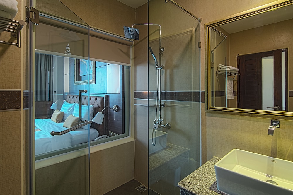 Deluxe Room, 1 Bedroom, Non Smoking, Private Bathroom photo 2