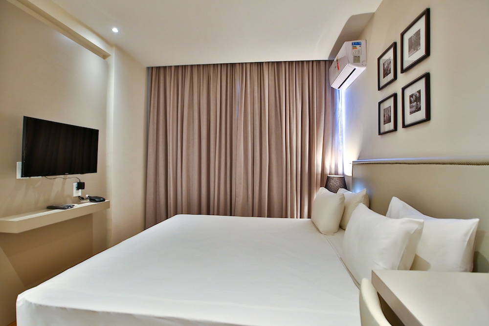 Family Room - Photo 3