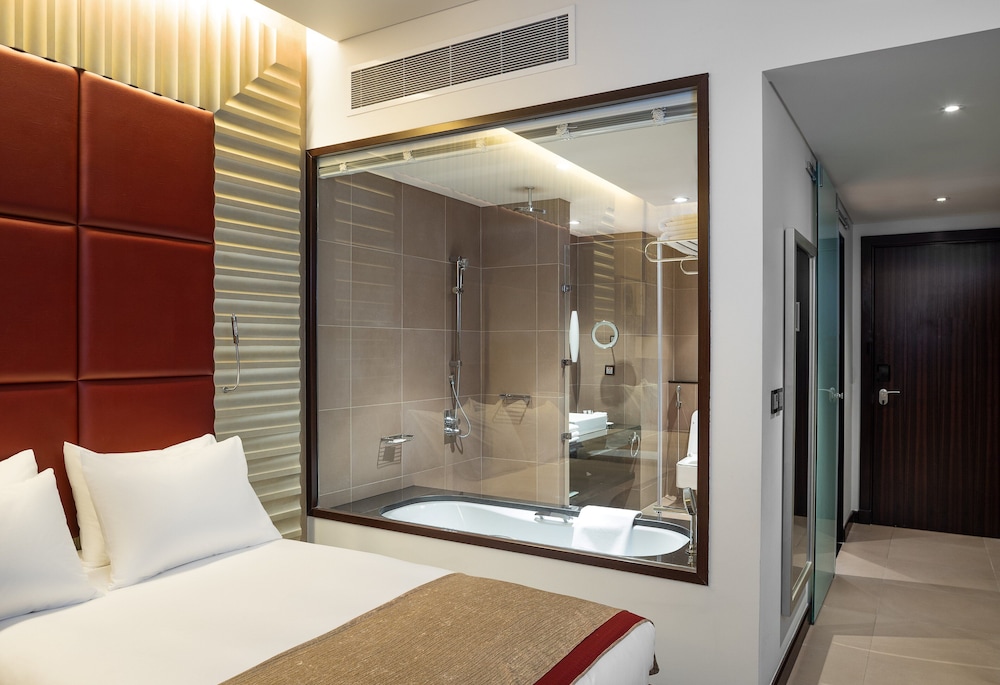 Standard Room, 2 Twin Beds, City View
