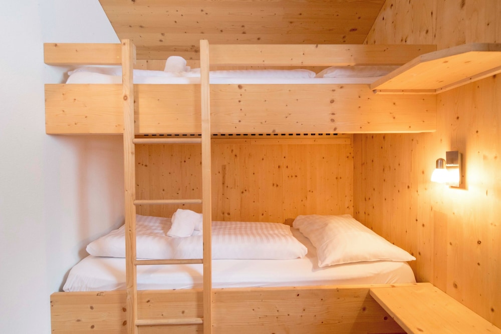 Ferienhaus # 15 mit Sauna, Whirlwanne & Whirlpool außen