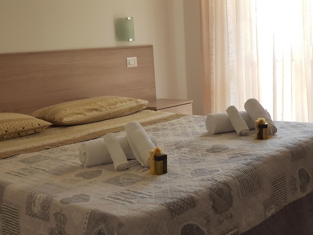 Double or Twin Room photo 3