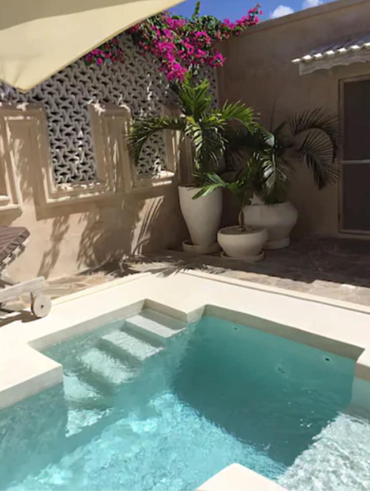 Family Suite, 2 Bedrooms, Private Pool photo 3