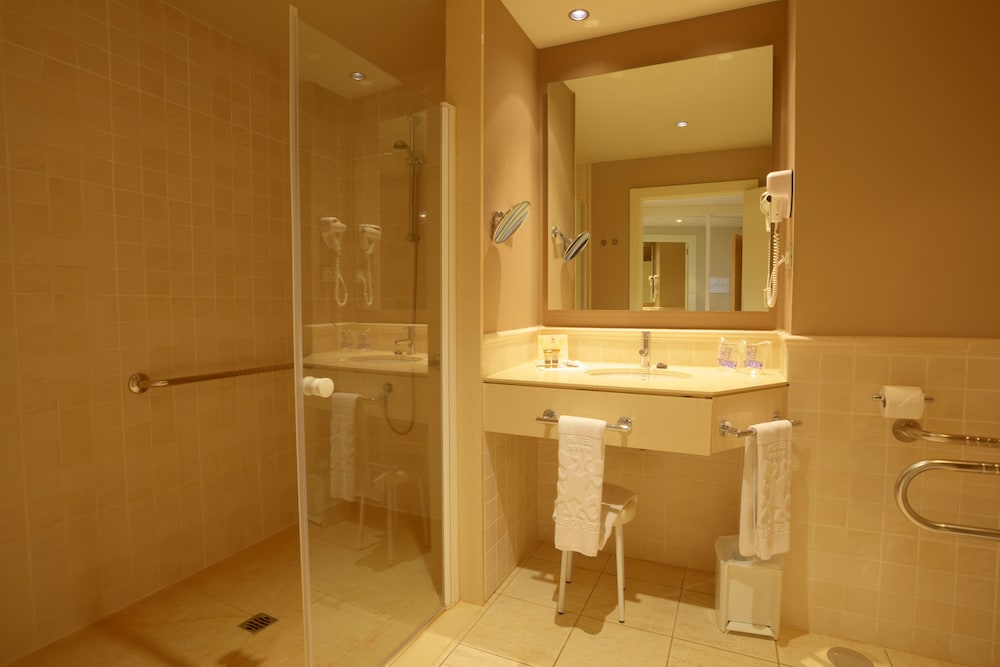 Double Room - Photo 6
