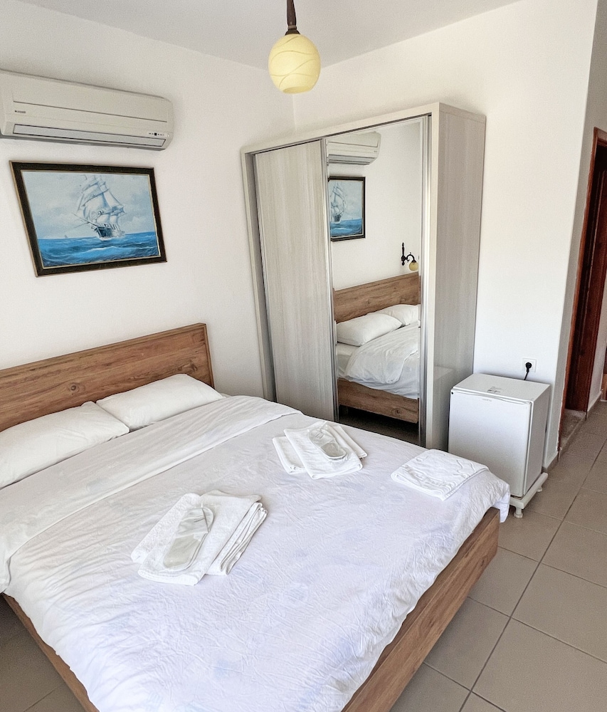 Family Quadruple Room photo 2