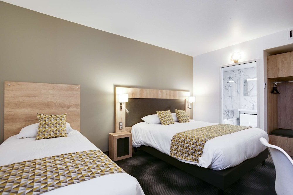 Standard Triple Room photo 2