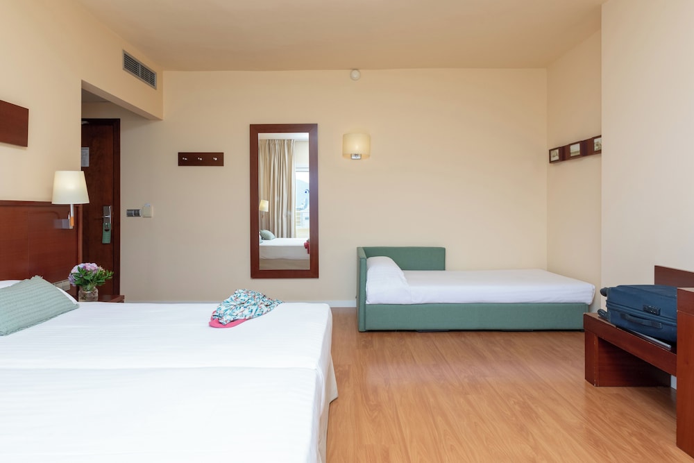 Superior Triple Room (2 + 1) - Photo 1