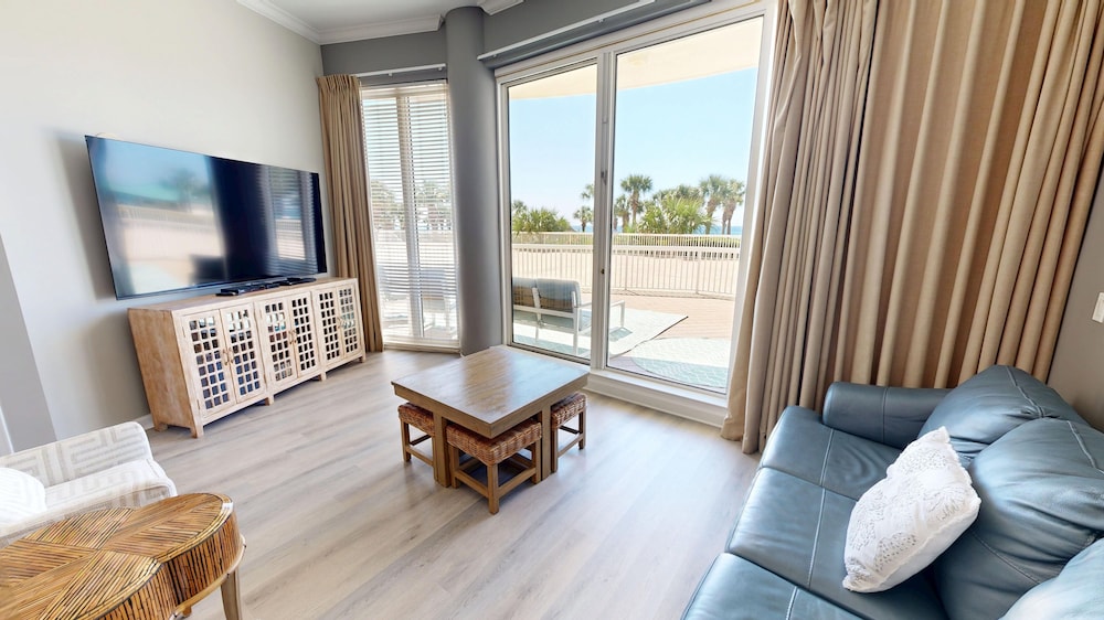 Condo, 3 Bedrooms