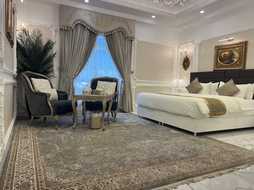 Prince Room - Photo 1