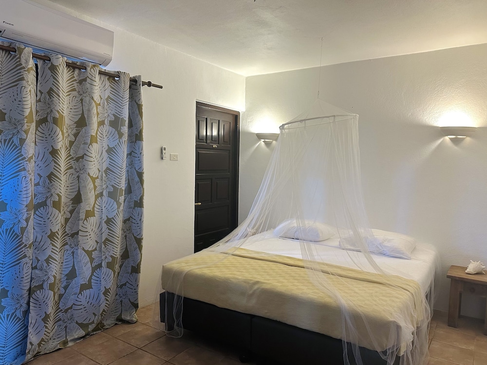 Deluxe Apartment, 3 Bedrooms, Garden View photo 3