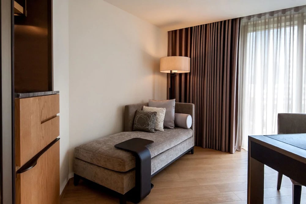Madison Room - Photo 8